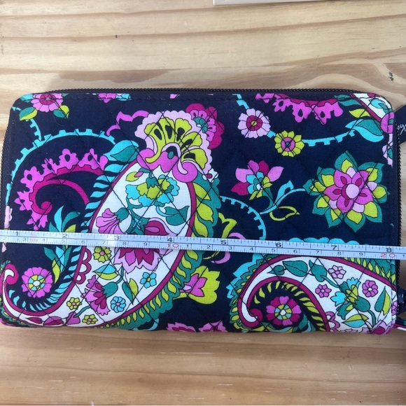 Vera Bradley Petal Paisley Zip Around Wallet Wristlet - Picture 6 of 7
